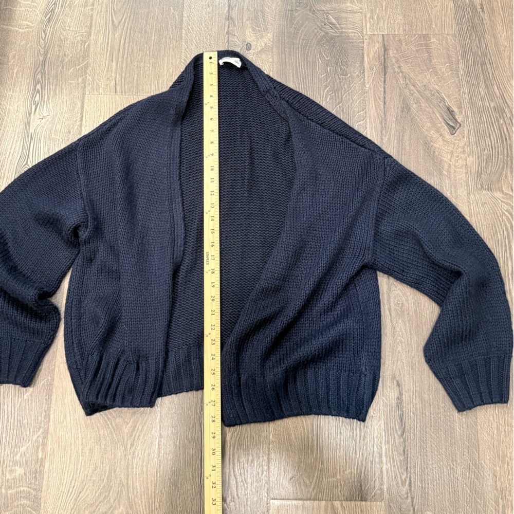 Hollister Navy Blue Knit Sweater - Picture 4 of 7